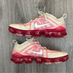 Nike Women’s Vapormax Pink Running Training Sneakers Tennis Shoes Size 8